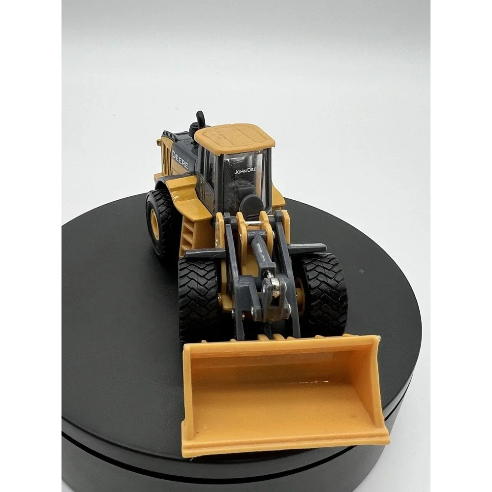 Ertl Quality John Deere Four Wheel End Loader‎ by Tomy D0314WY00
